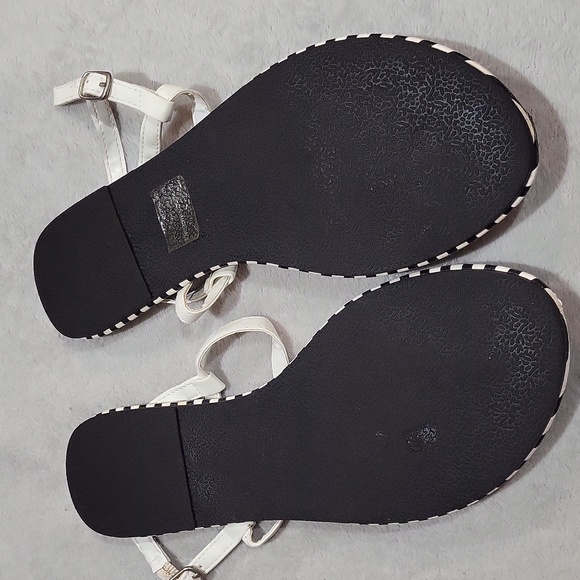 VENUS Black and White Striped Anchor Sandals - Picture 9 of 13